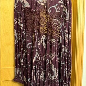 Free People dress size Large- button loop on sleeve is broken